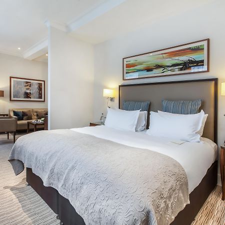 St. James' Court, A Taj Hotel, London Bagian luar foto