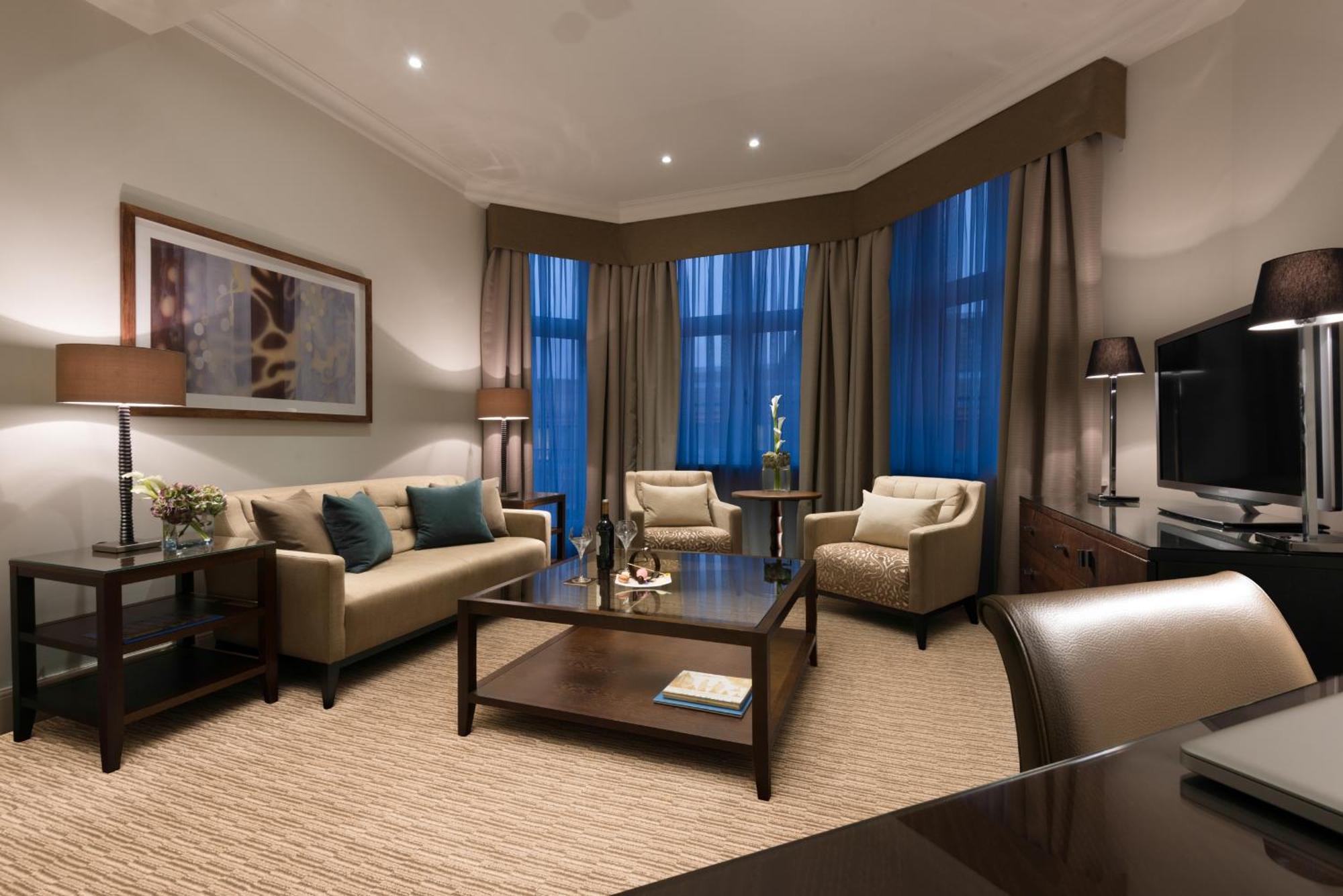 St. James' Court, A Taj Hotel, London Bagian luar foto
